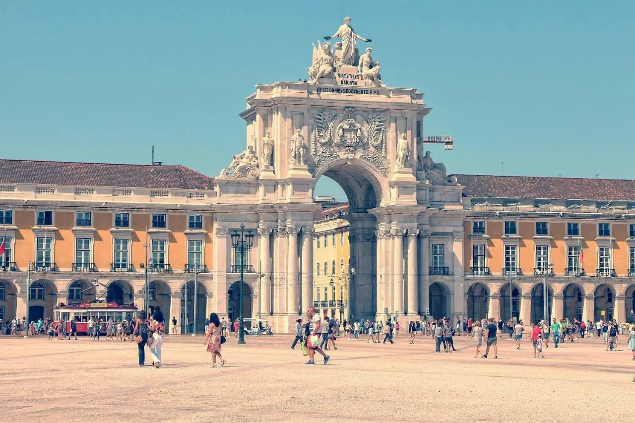 Amazing Rooftop Terrace Downtown Lisbon Daire Portekiz